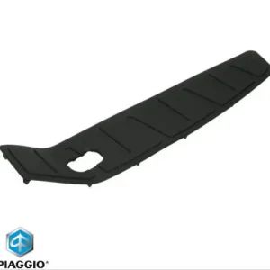 Carena suport picioare dreapta originala Piaggio MP3 LT – MP3 LT Business – MP3 LT Sport 4T LC 250-300-350-400-500cc Vezi acum