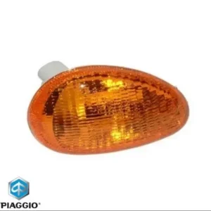 Livrare rapidă Semnalizare fata dreapta originala Vespa ET2 (97-05) – Vespa ET2 injectie (97-00) – Vespa ET4 50cc (00-04) – Vespa ET4 (96-98) 125cc