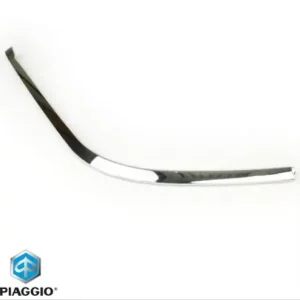 Ieftin Ornament cromat planseu (support picioare) dreapta original Vespa Elettrica – Primavera (13-) – Sprint (14-) 50-125-150cc