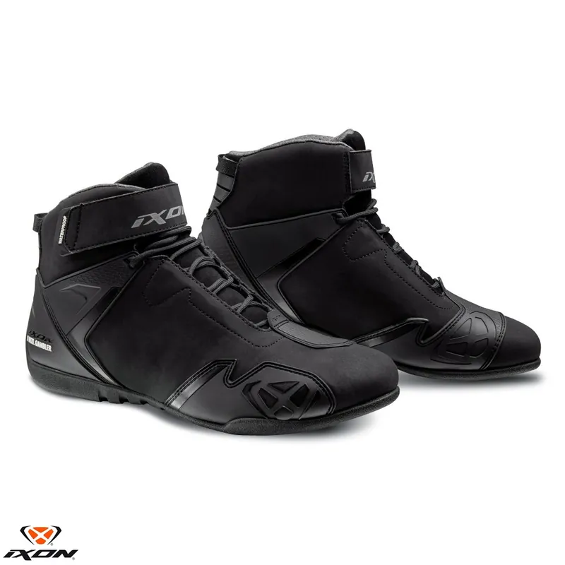 Ghete pentru scuter – motocicleta Roadster barbati All Season Ixon model Gambler WP MS culoare: negru (100% waterproof) 42 Nu rata