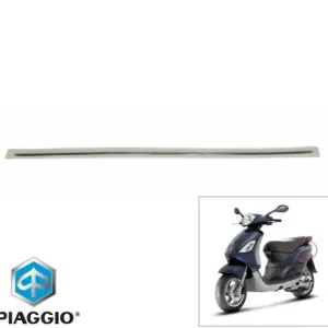 Ornament cromat carena laterala spate dreapta-stanga originala Piaggio Fly (07-14) 50-100-125-150cc Reducere extra