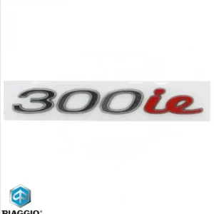 Sigla scris „300ie” frontala originala Piaggio Carnaby 300 ie Cruiser (09-12) 4T LC 300cc Lichidare de stoc